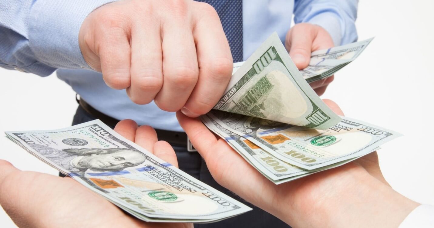 Aturan Upah Minimum Dalam Menghitung Gaji Karyawan